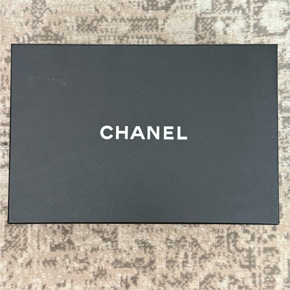 CHANEL Black and Gold Heels - Picture 3 of 13